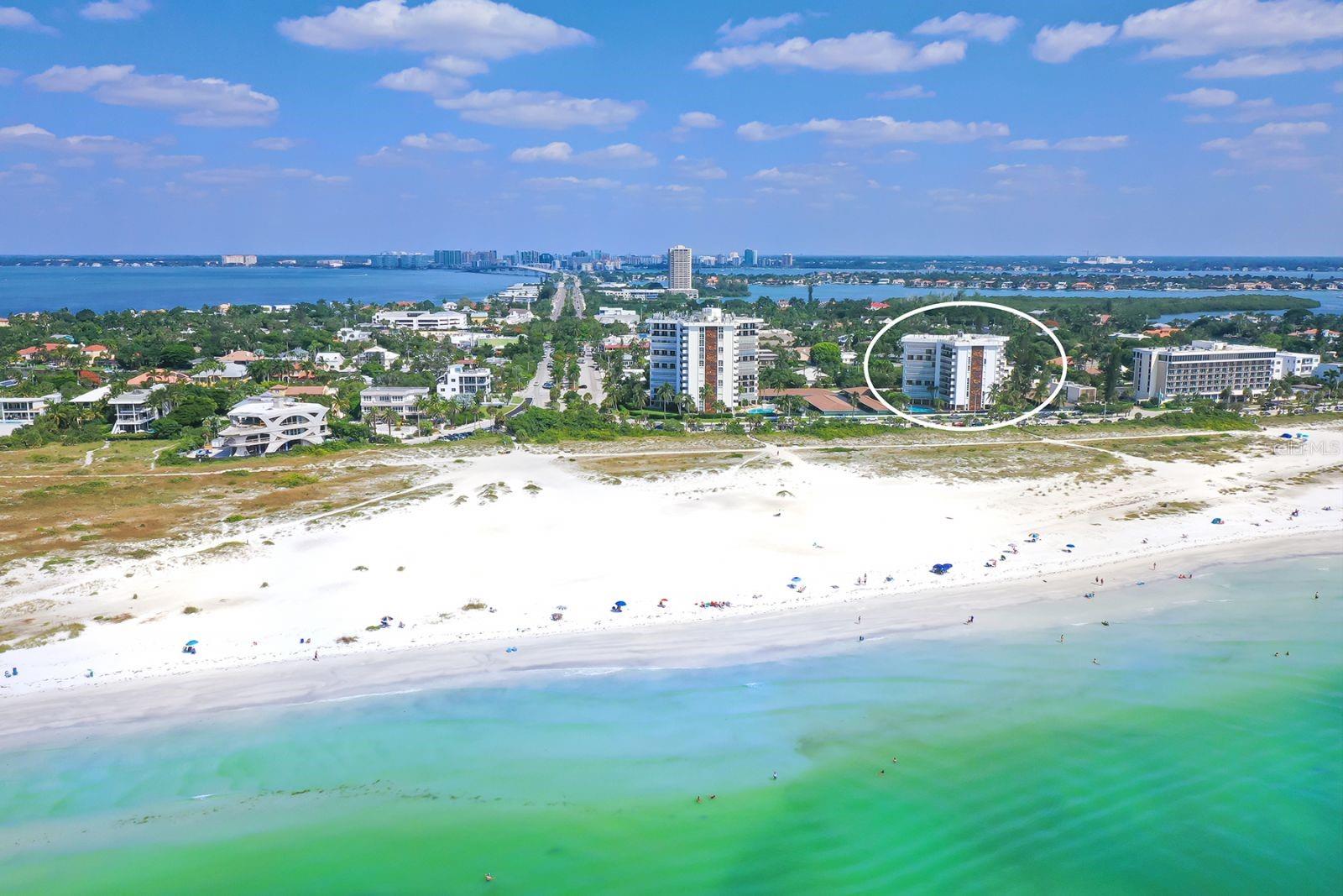 ST ARMAND TOWERS - Residential