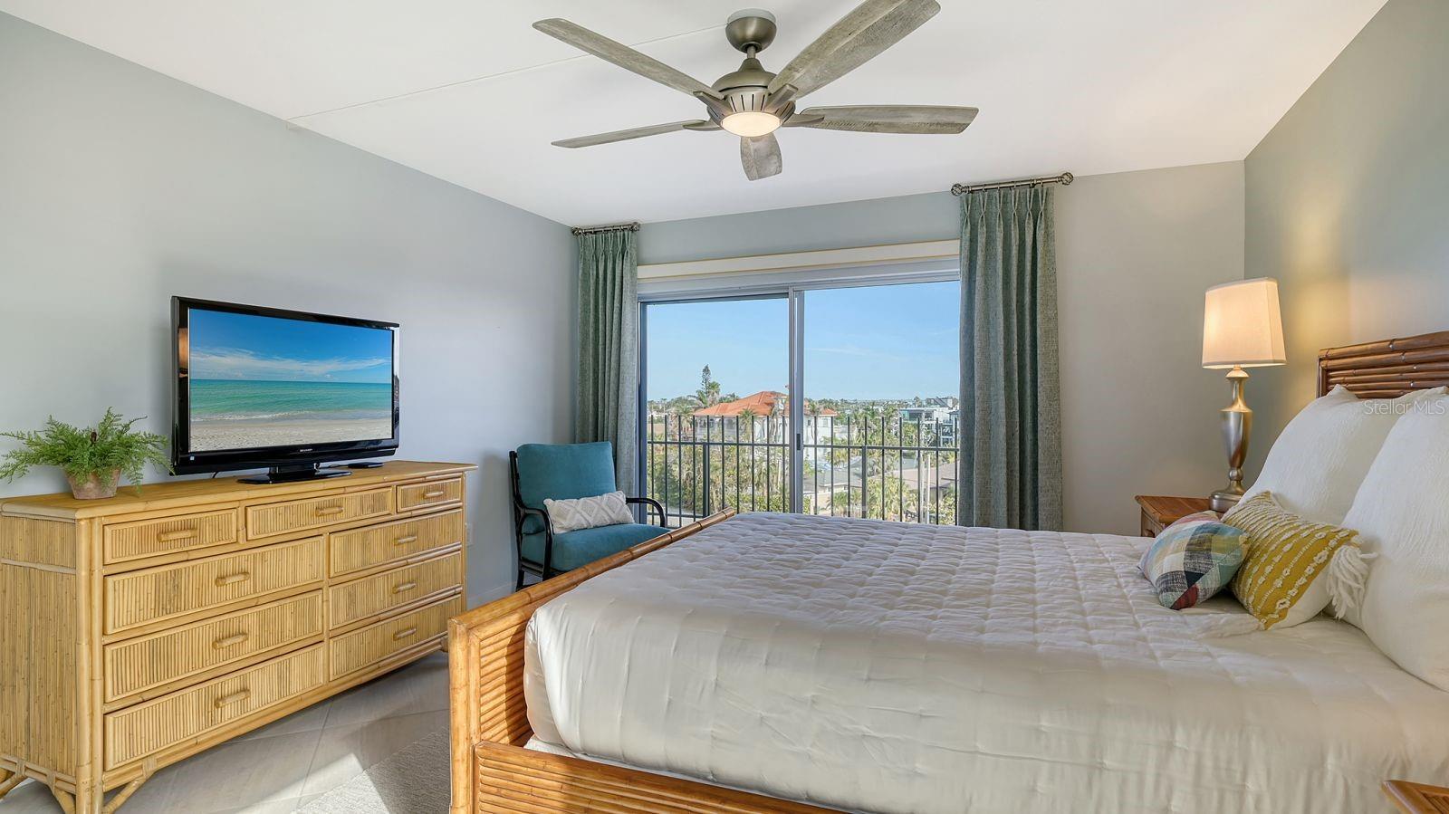 ST ARMAND TOWERS - Residential