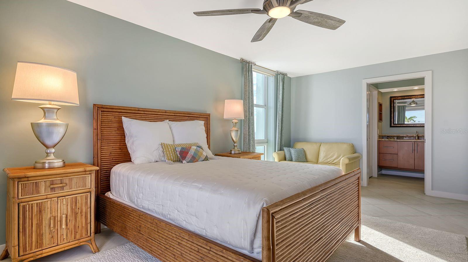 ST ARMAND TOWERS - Residential