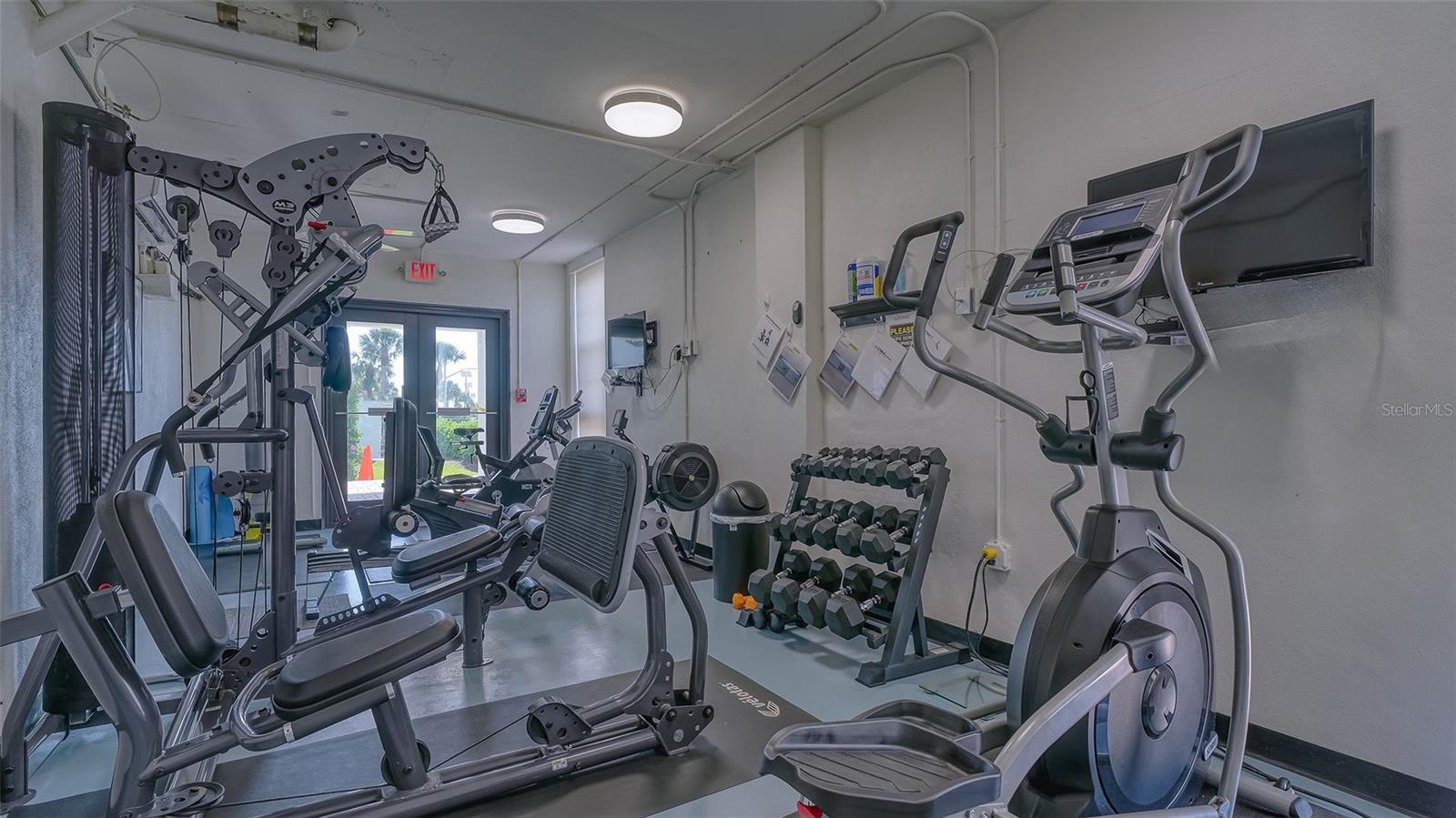 ST ARMAND TOWERS - Residential