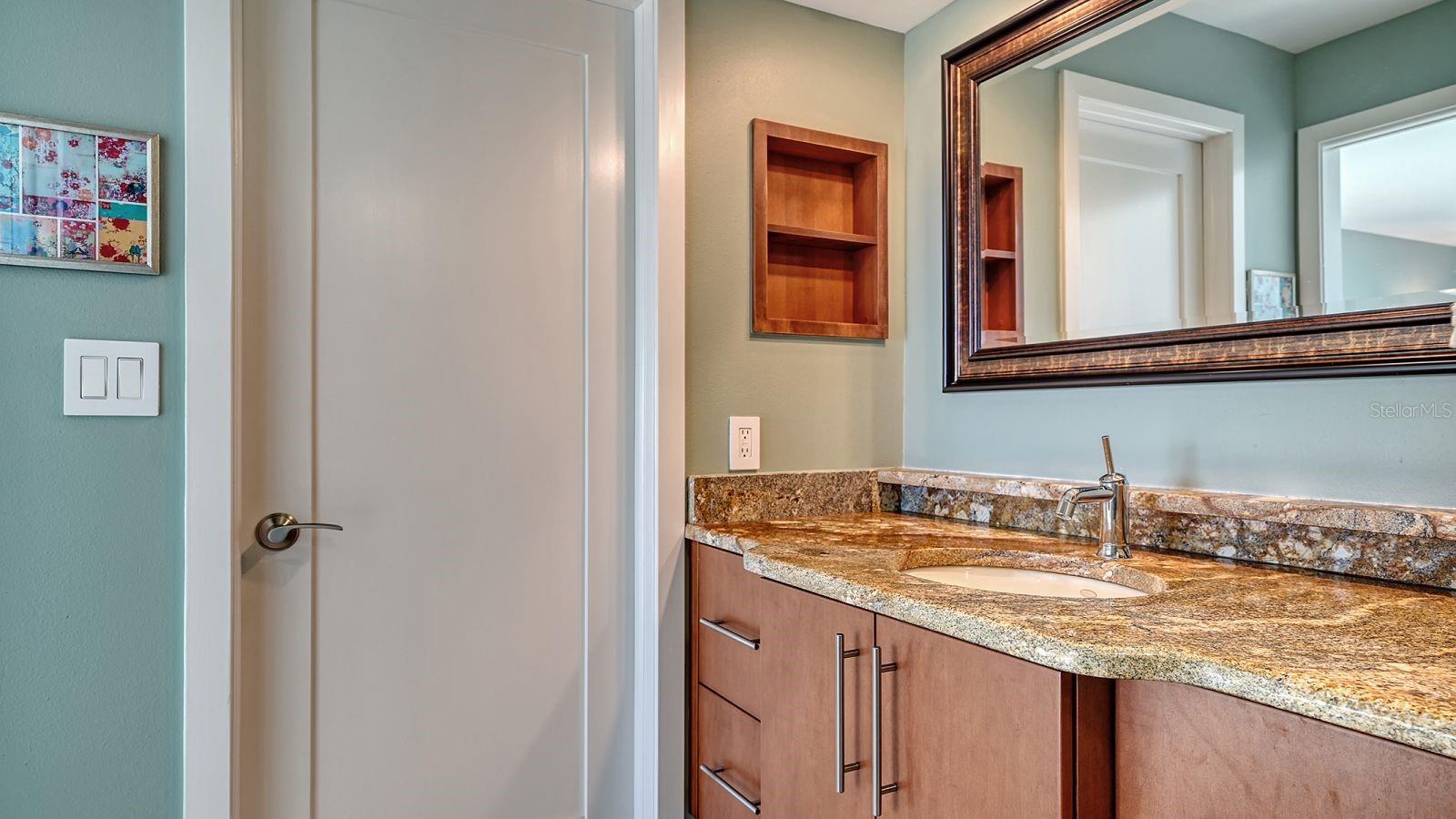 ST ARMAND TOWERS - Residential