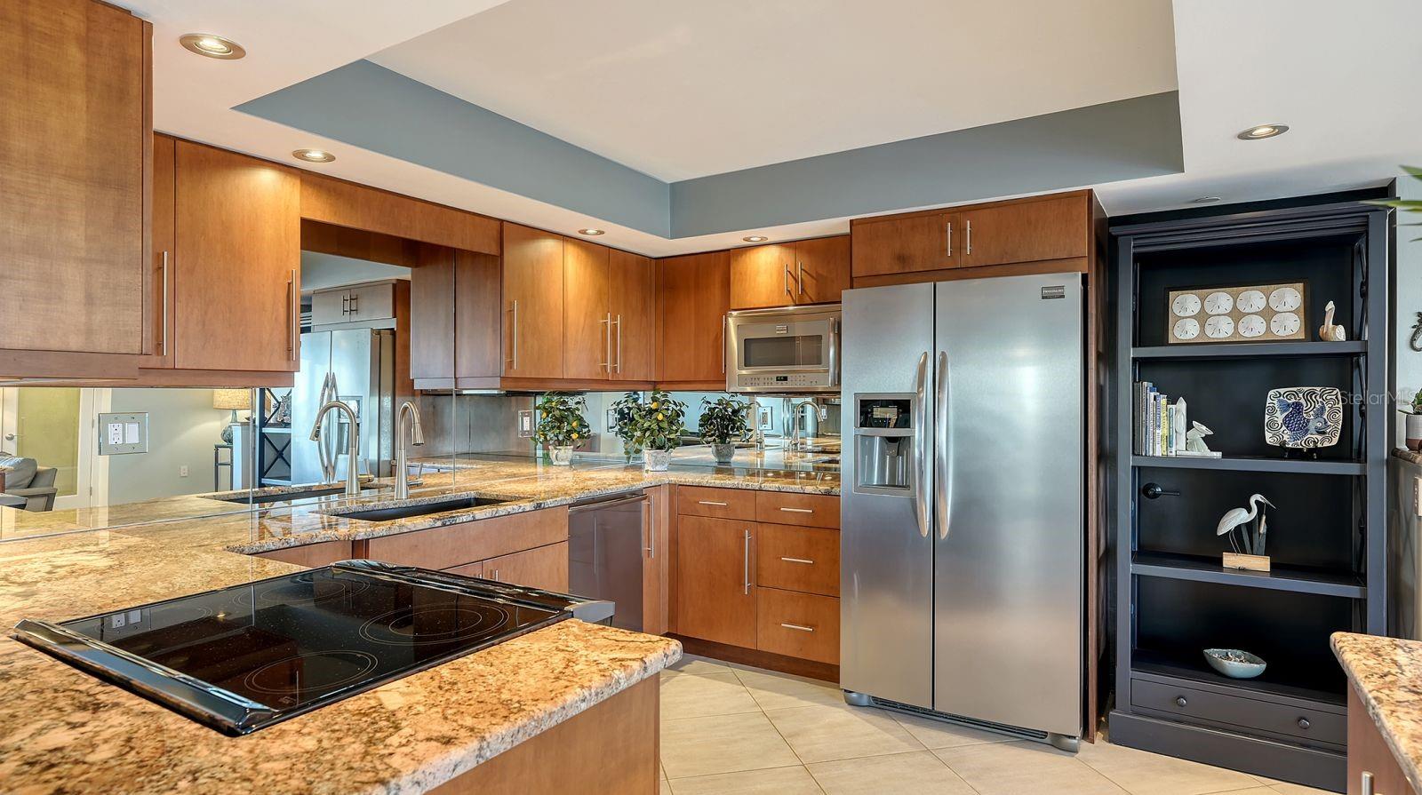 ST ARMAND TOWERS - Residential