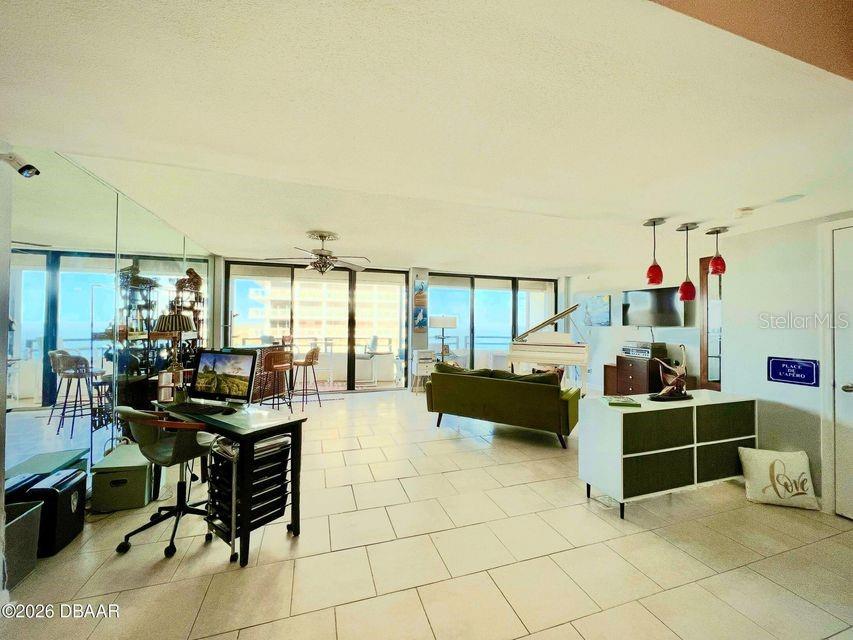 OCEAN RITZ CONDO UNIT 01 - Residential