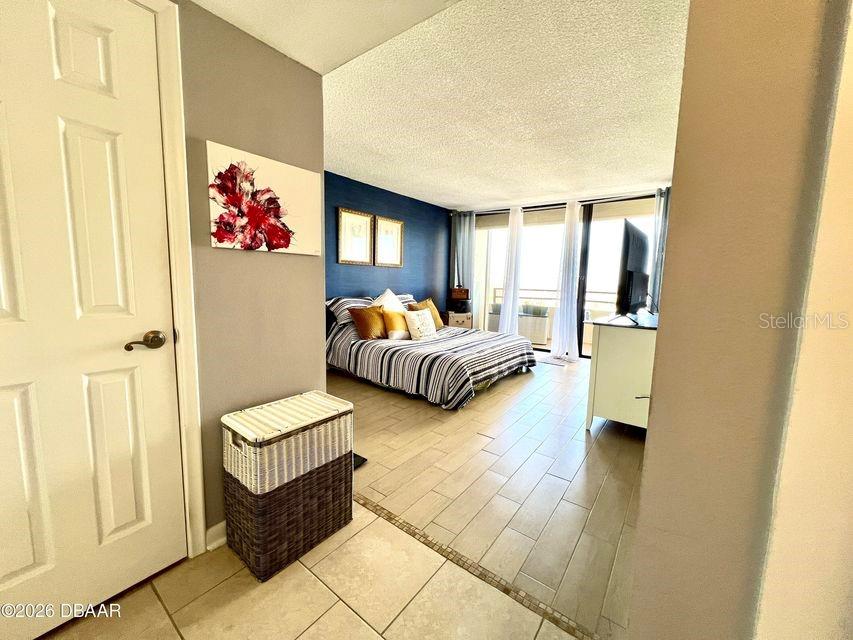 OCEAN RITZ CONDO UNIT 01 - Residential