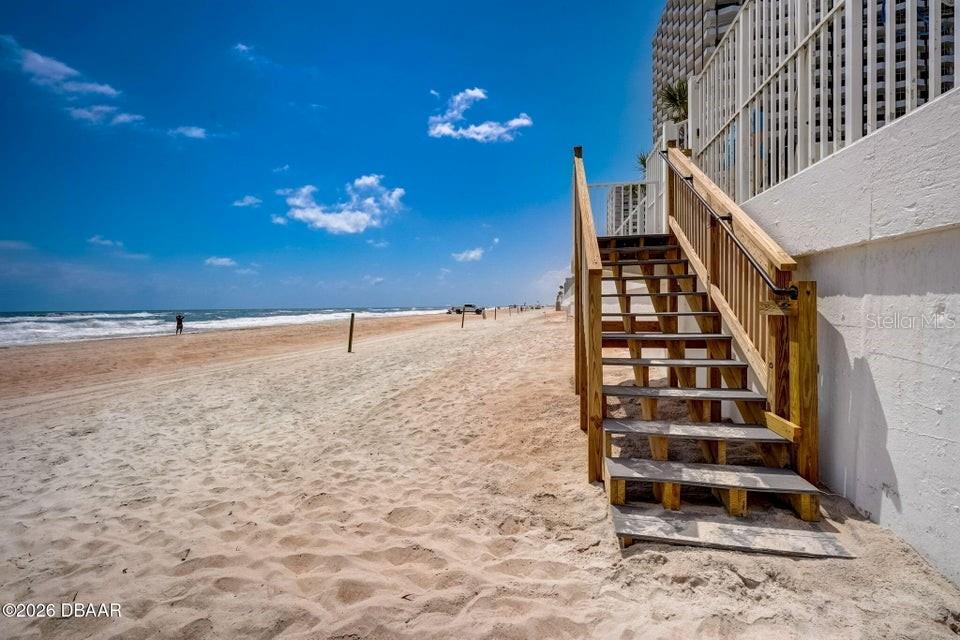 OCEAN RITZ CONDO UNIT 01 - Residential