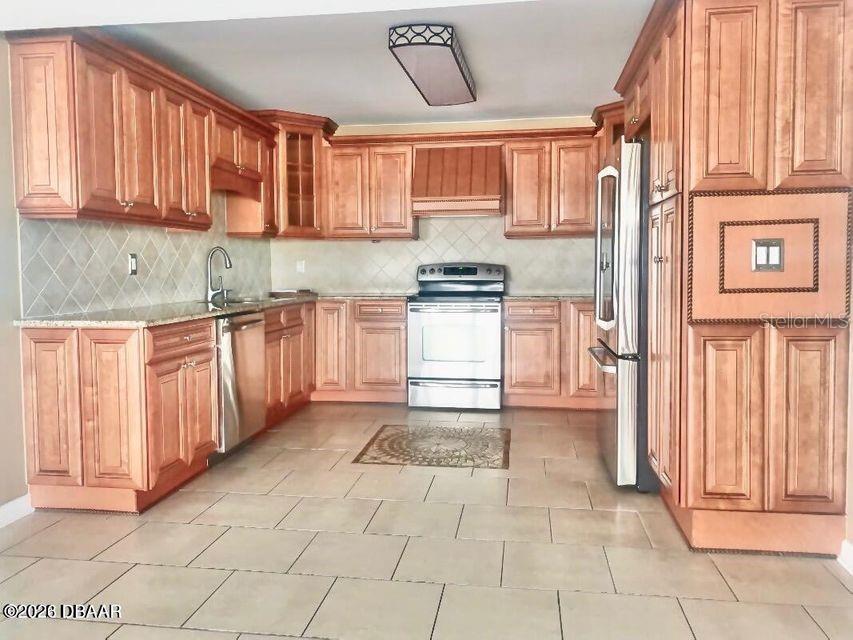 OCEAN RITZ CONDO UNIT 01 - Residential