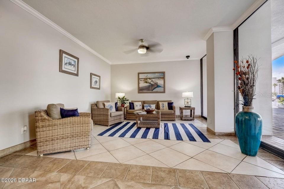 OCEAN RITZ CONDO UNIT 01 - Residential