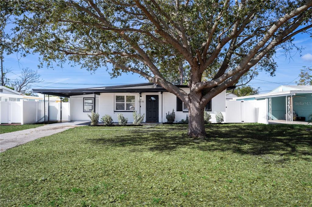 Photo of 5170 Flamingo Drive, St Petersburg, FL 33714 (MLS # TB8451579)