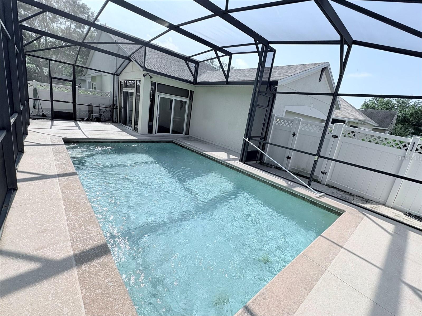 402 RAVENSHILL WAY