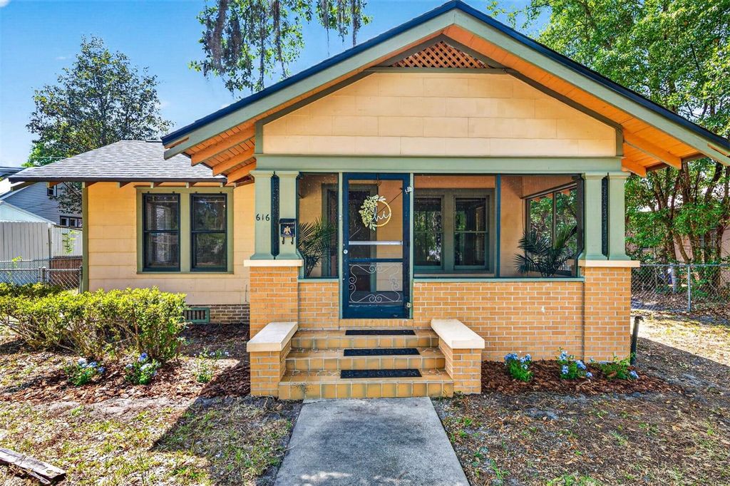Photo of 616 NE 7th Street, Gainesville, FL 32601 (MLS # GC540010)