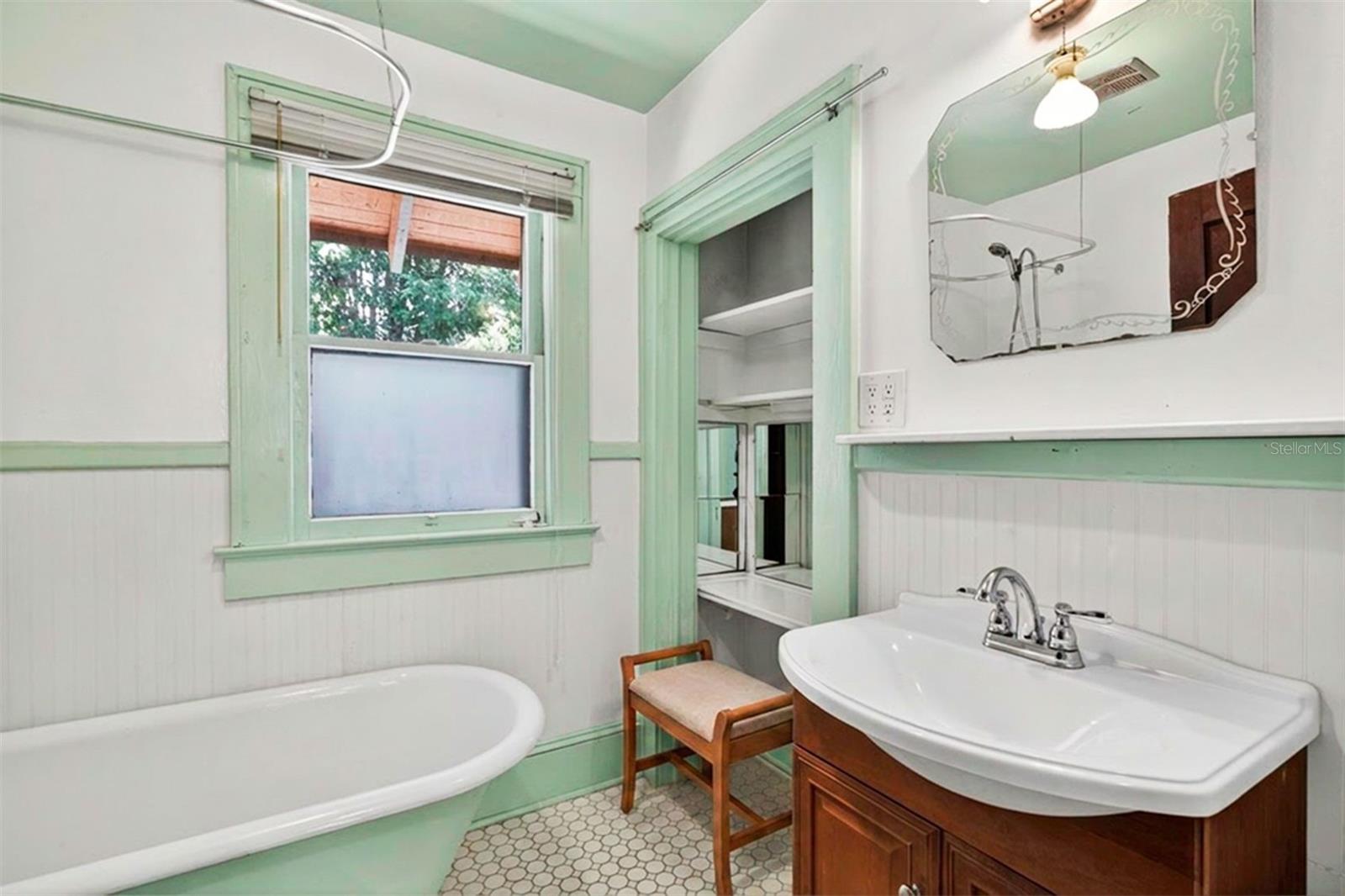 THOMAS W R ADD - Residential