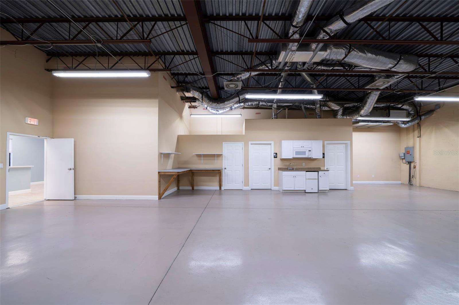 BONITA INDUST PARK ADD - Commercial Lease