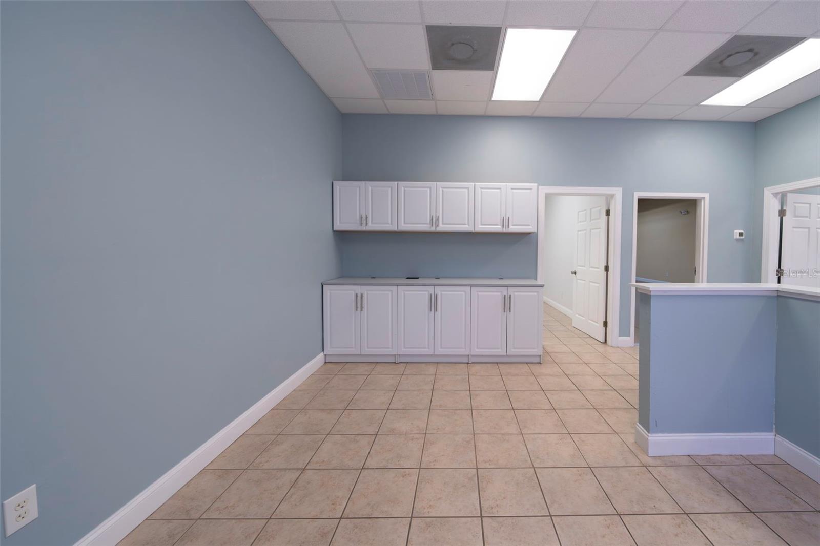 BONITA INDUST PARK ADD - Commercial Lease