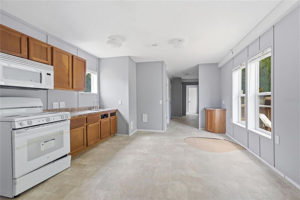 Photo of 646 June Terrace, Deland, FL 32724 (MLS # V4949054)