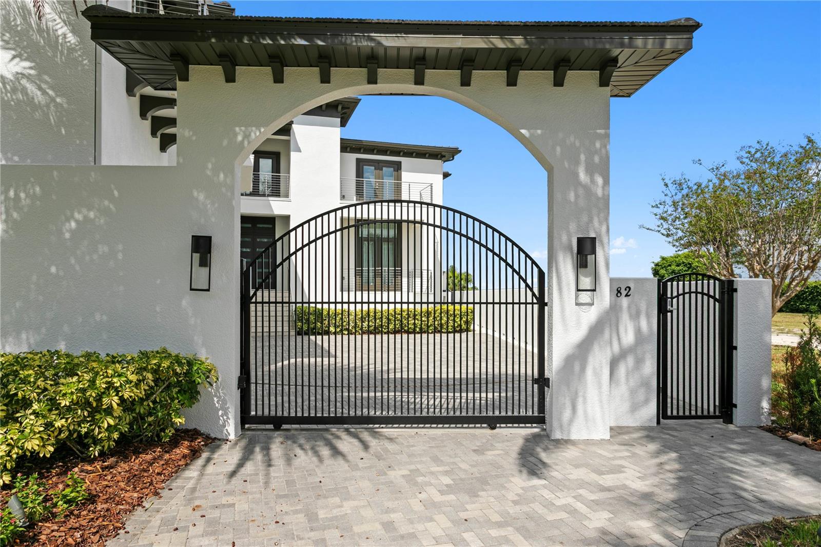 82 MARTINIQUE AVENUE