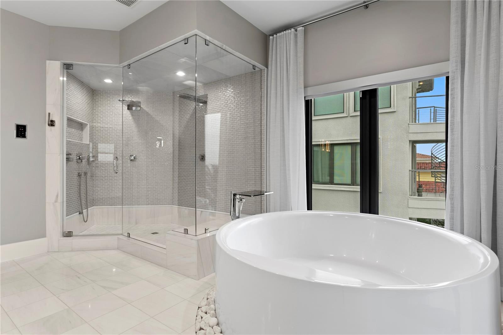 DAVIS ISLANDS REP OF PT O - Residential