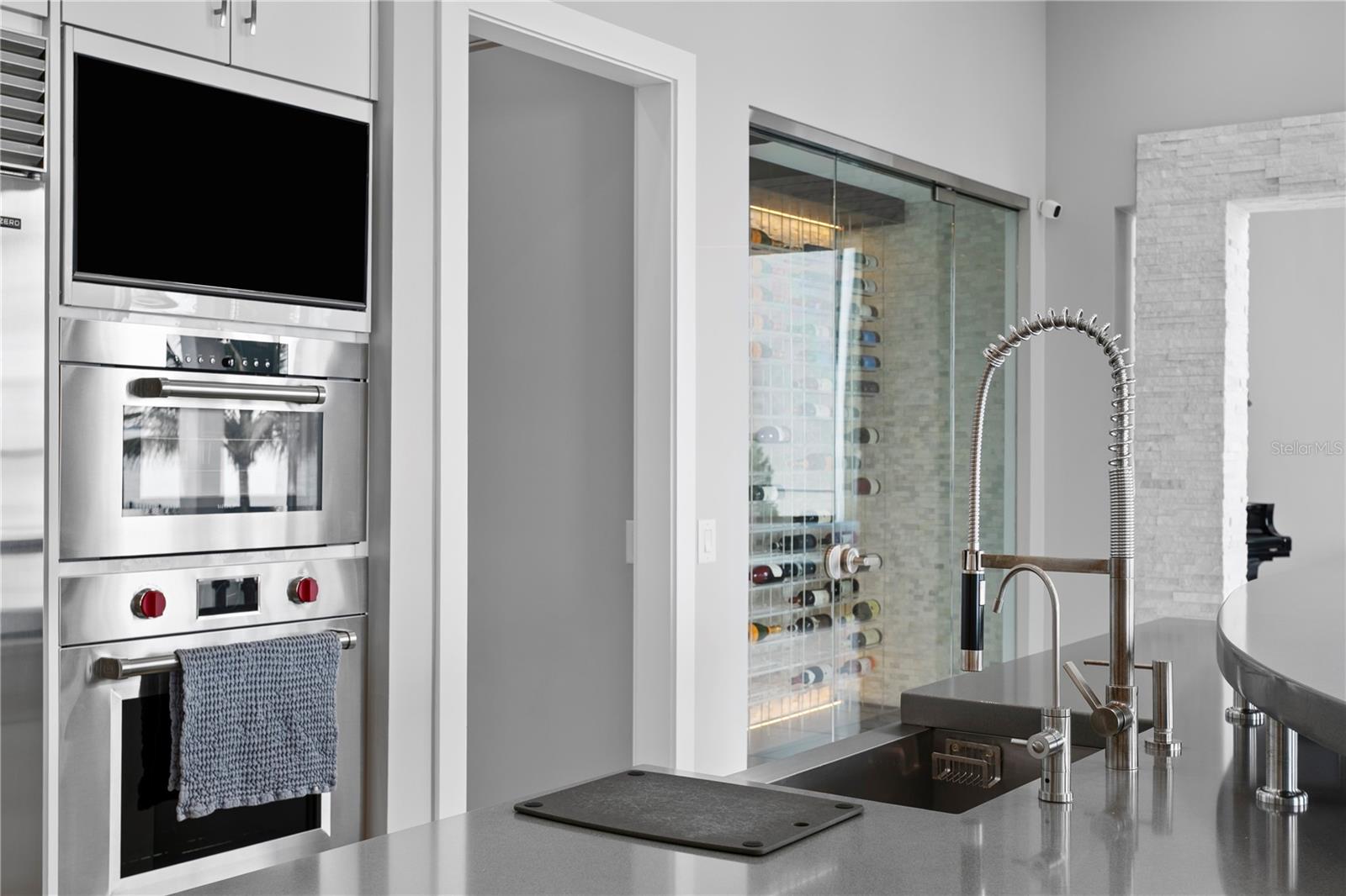 DAVIS ISLANDS REP OF PT O - Residential