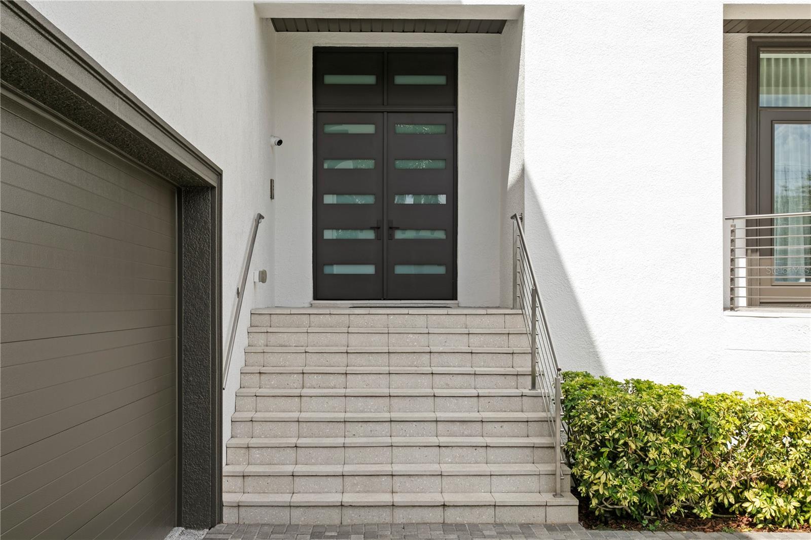 82 MARTINIQUE AVENUE