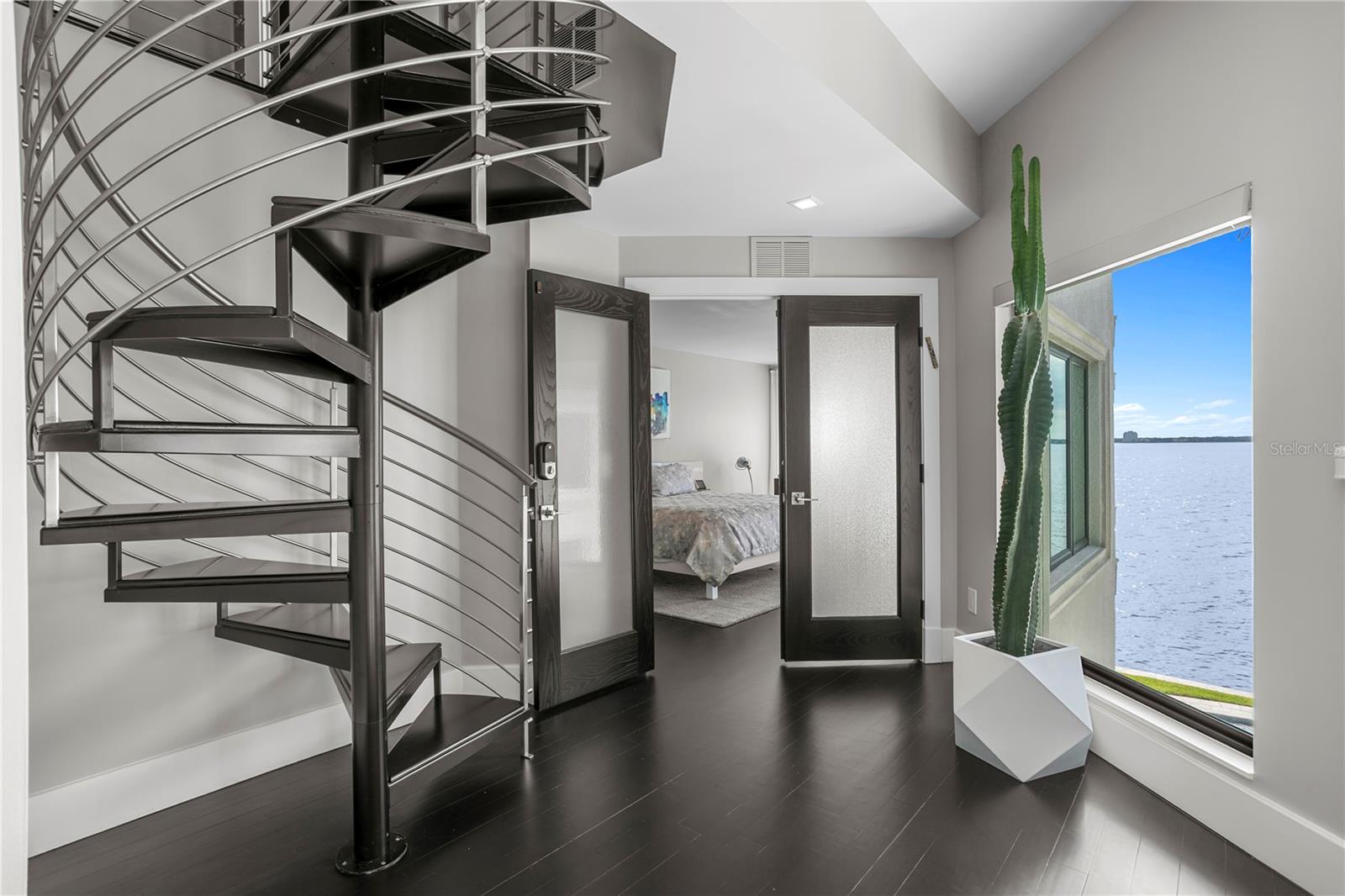 DAVIS ISLANDS REP OF PT O - Residential