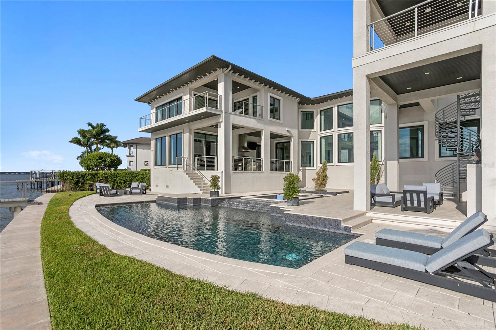 DAVIS ISLANDS REP OF PT O - Residential