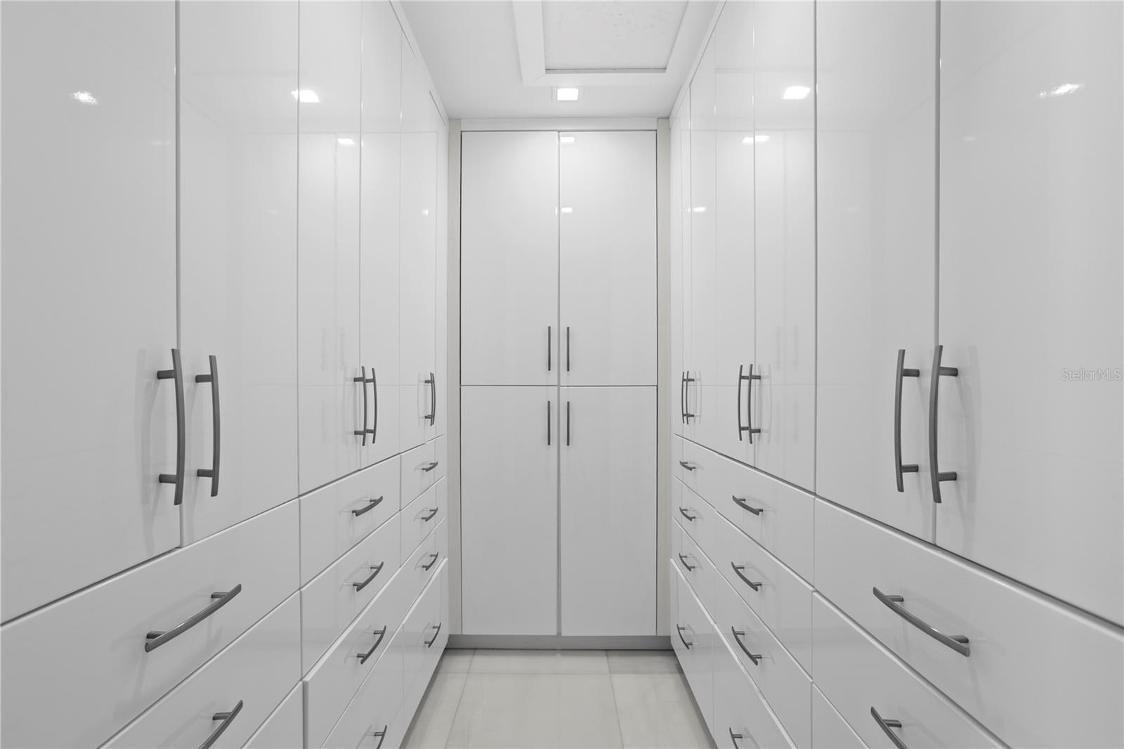 DAVIS ISLANDS REP OF PT O - Residential