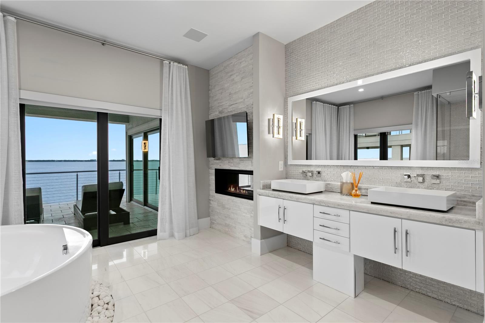 DAVIS ISLANDS REP OF PT O - Residential