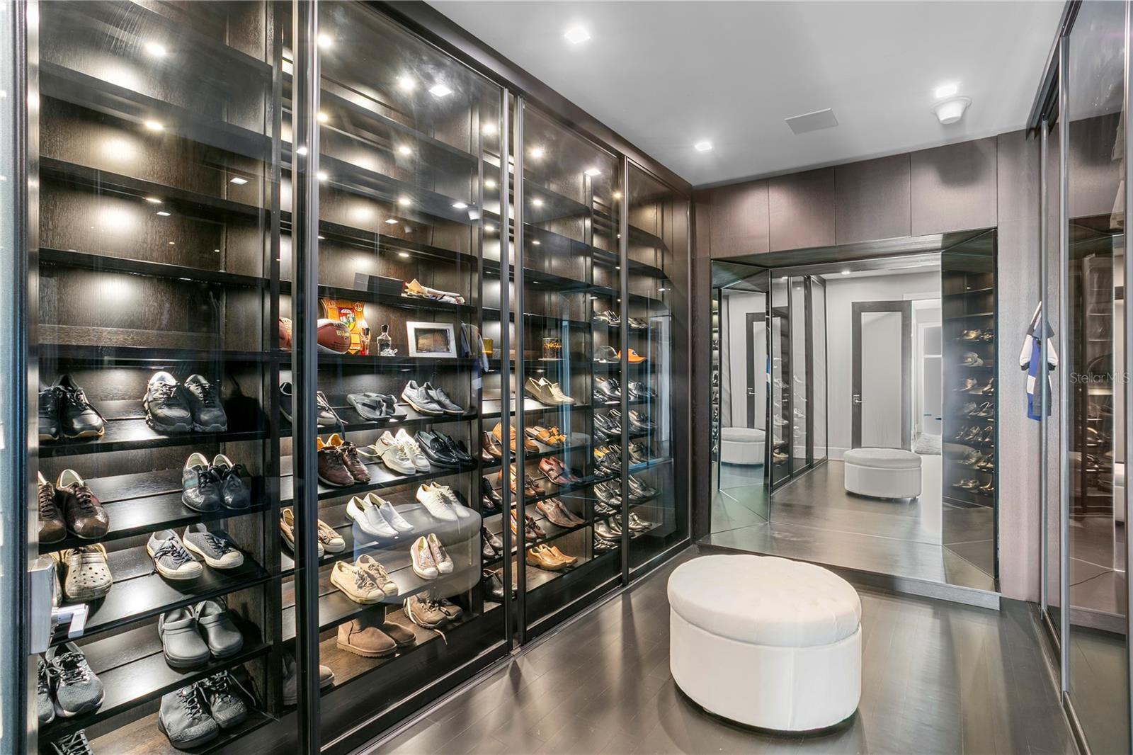 DAVIS ISLANDS REP OF PT O - Residential