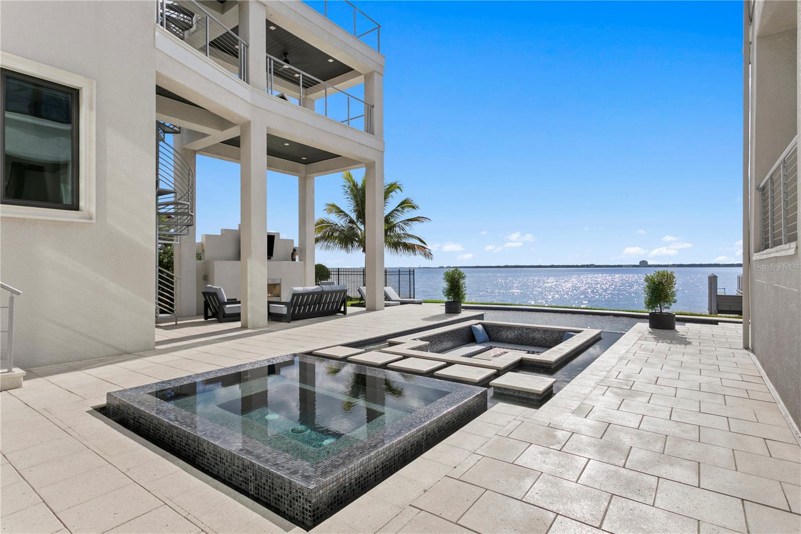 DAVIS ISLANDS REP OF PT O - Residential