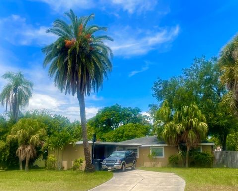 A home in SARASOTA