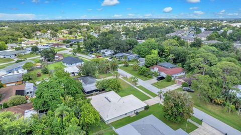 A home in SARASOTA