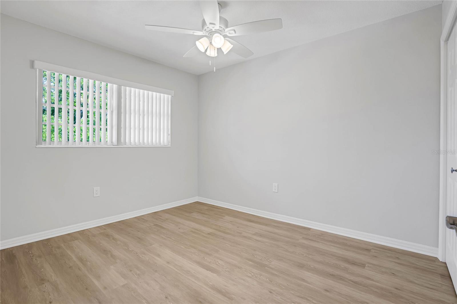 LAKEMONT ESTATES - Residential Lease