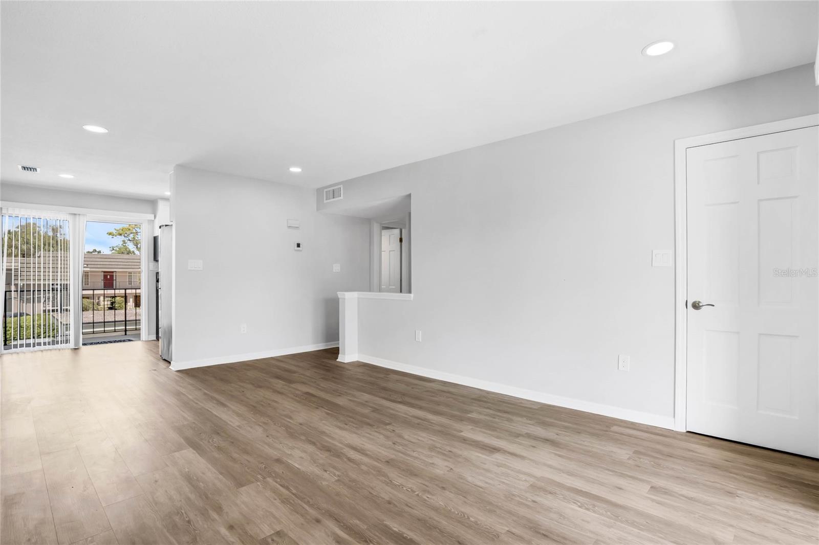 LAKEMONT ESTATES - Residential Lease