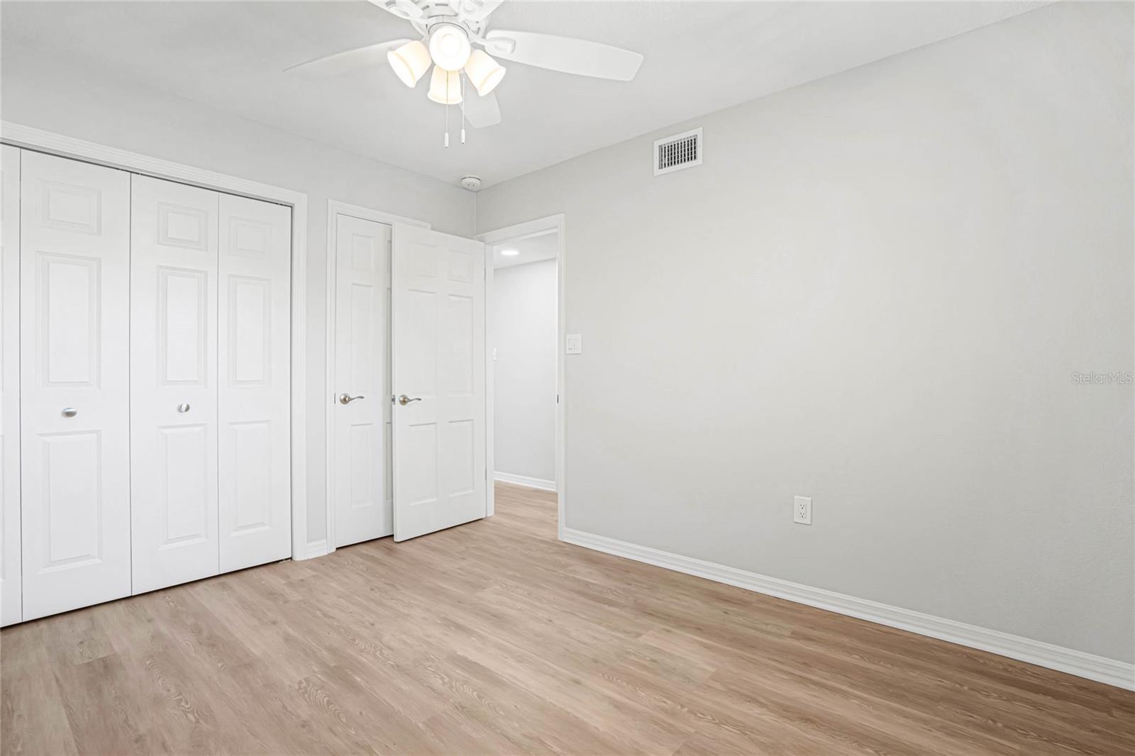 LAKEMONT ESTATES - Residential Lease