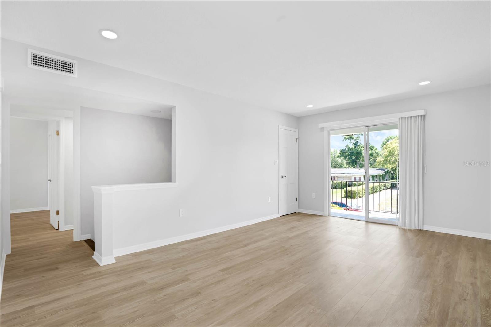 LAKEMONT ESTATES - Residential Lease