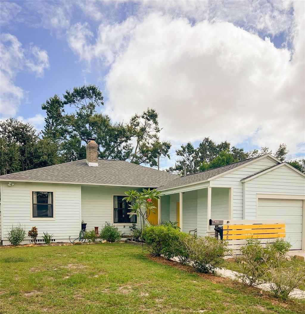 Photo of 320 Kingston Street S, St Petersburg, FL 33711 (MLS # TB8436490)