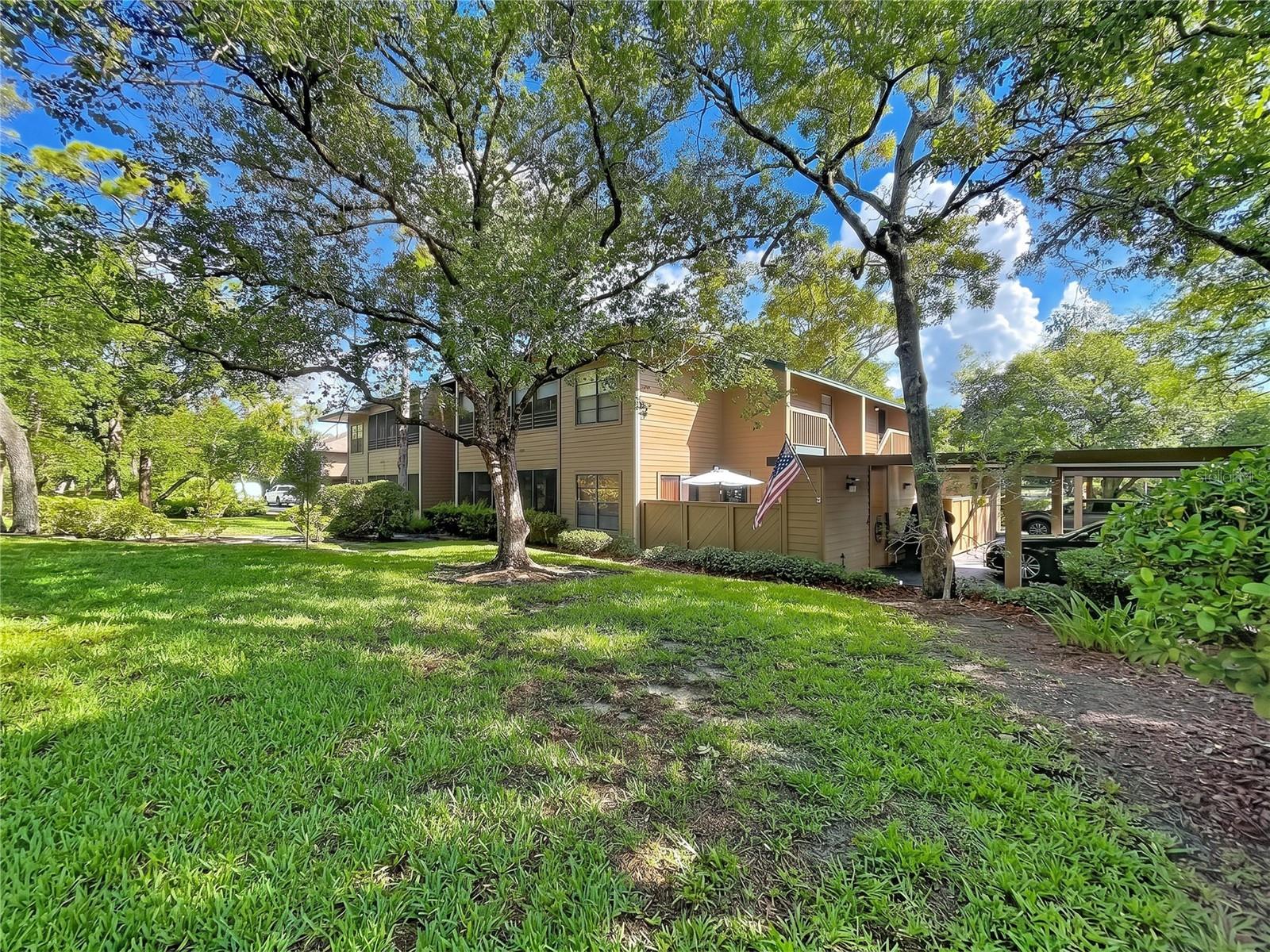 1006 LENNOX ROAD W 1006