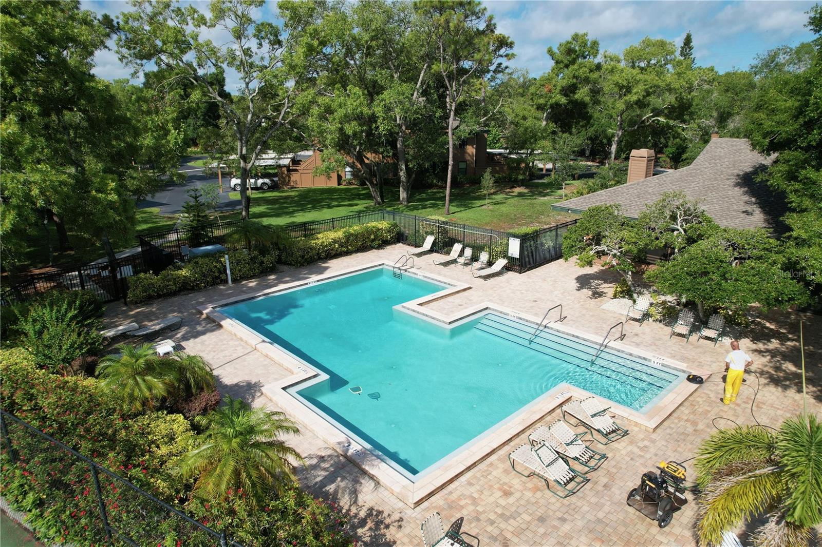 GLENEAGLES I CONDO - Residential