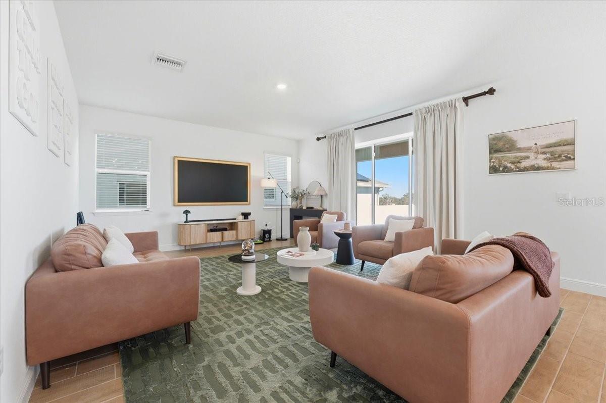 HILLS OF MINNEOLA - Residential