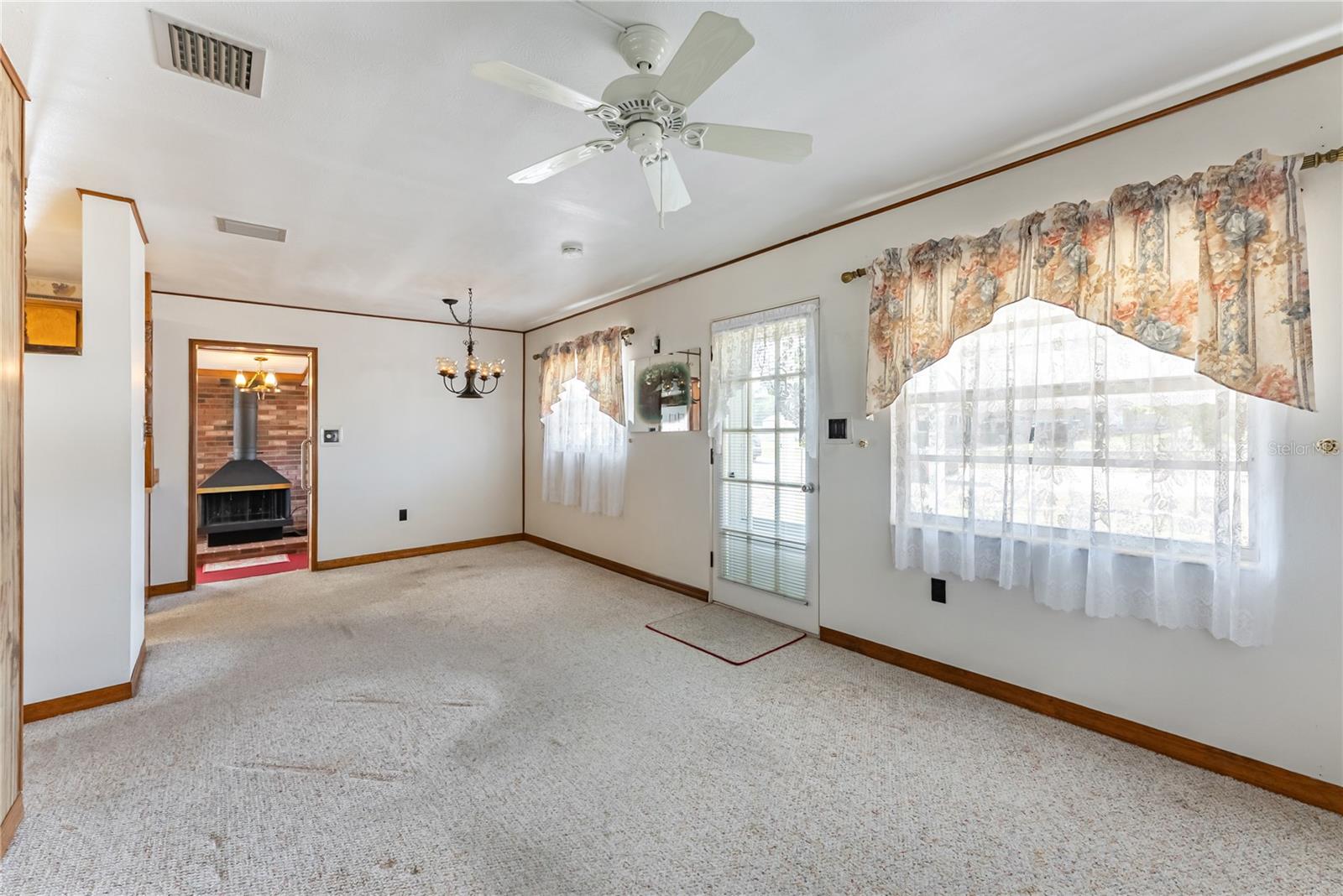 PEACH LAKE MANOR - Residential