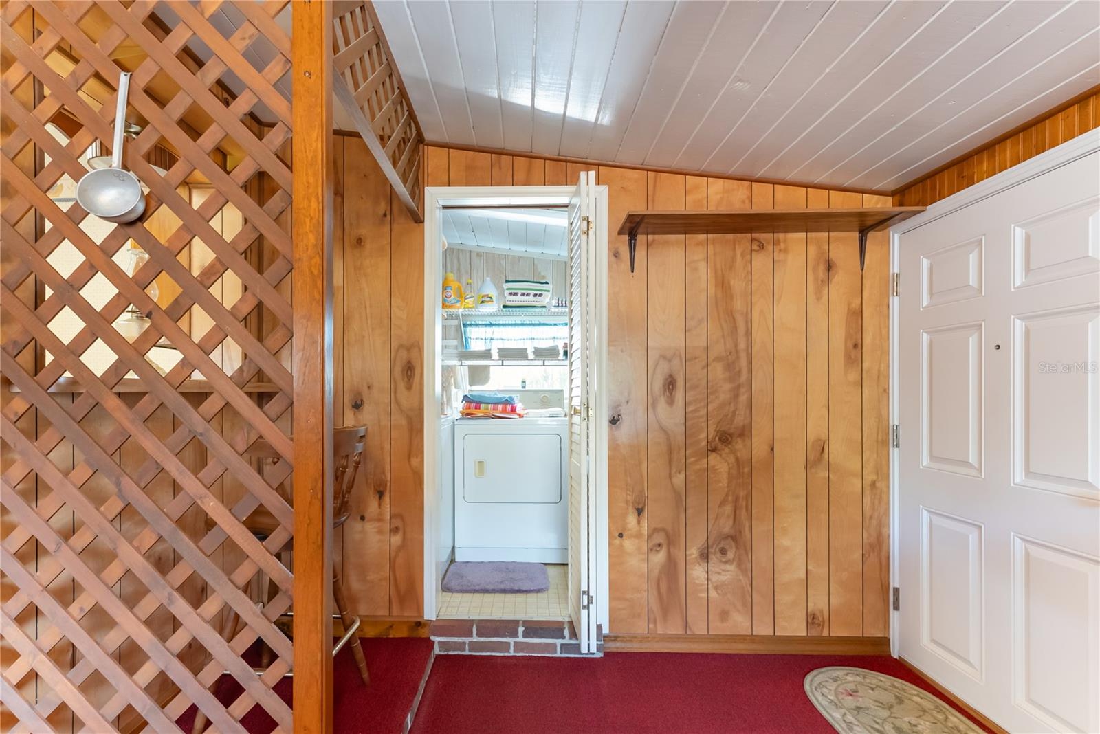 PEACH LAKE MANOR - Residential