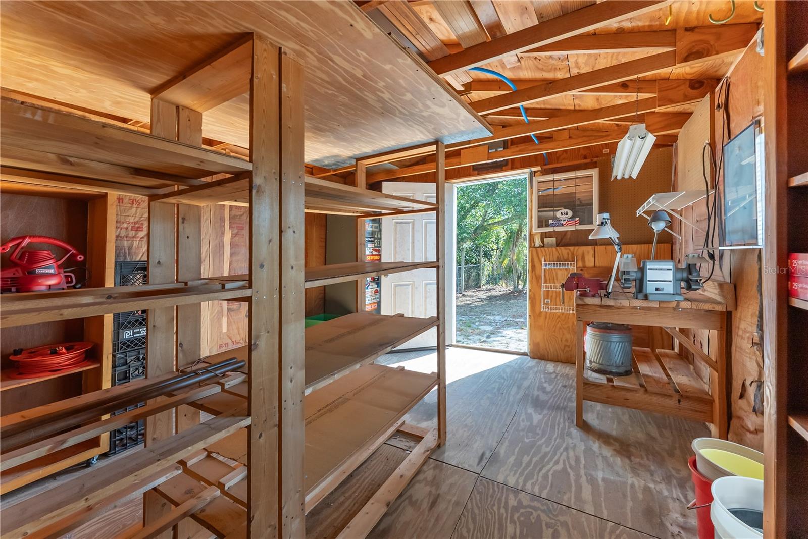 PEACH LAKE MANOR - Residential