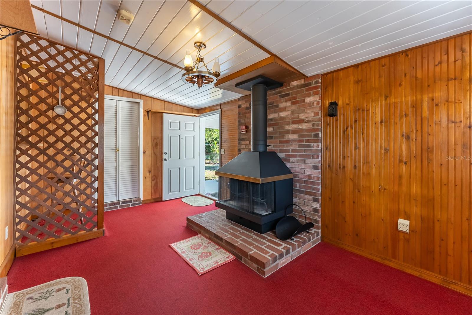 PEACH LAKE MANOR - Residential