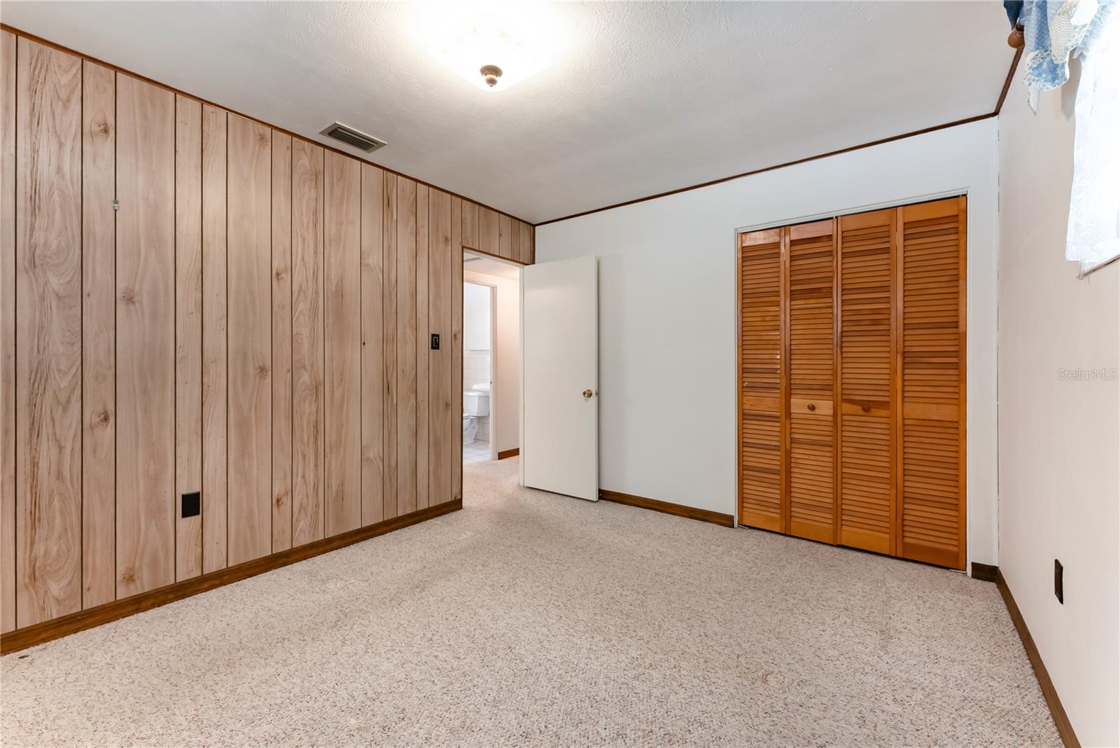 PEACH LAKE MANOR - Residential