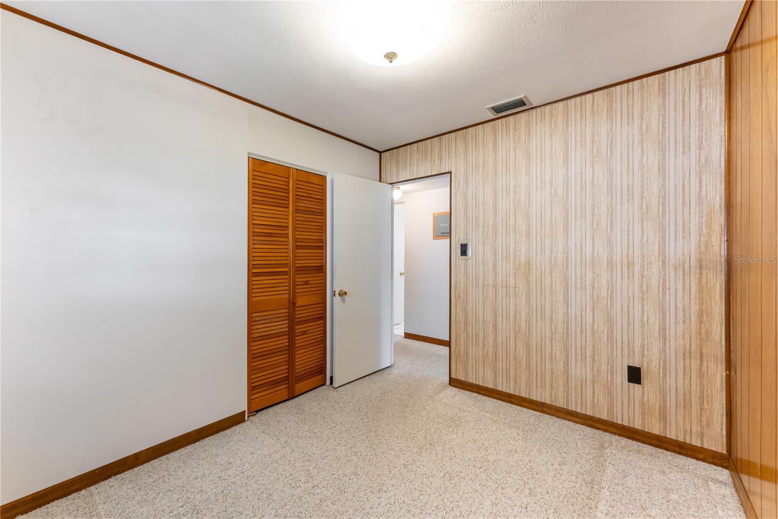 PEACH LAKE MANOR - Residential