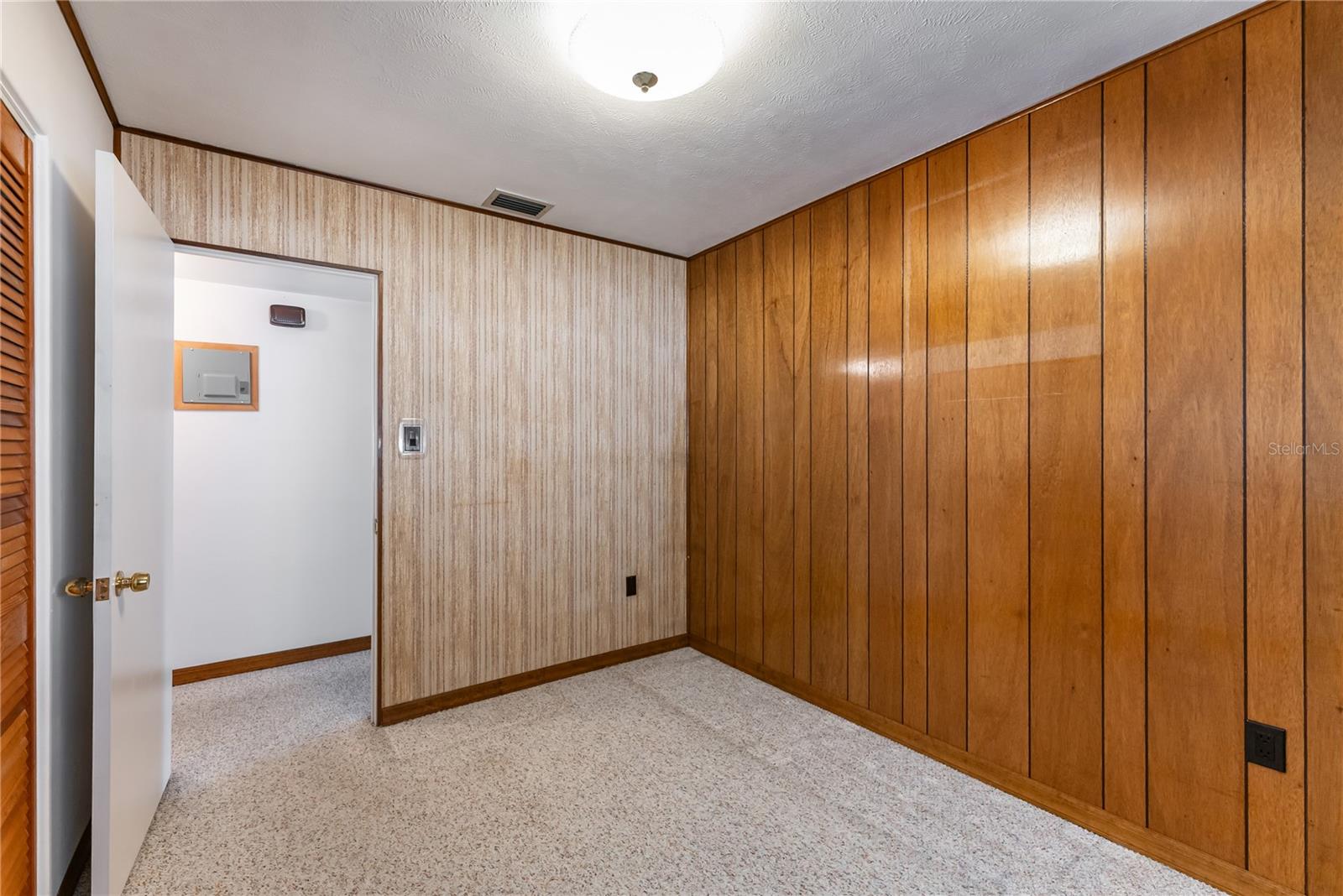 PEACH LAKE MANOR - Residential