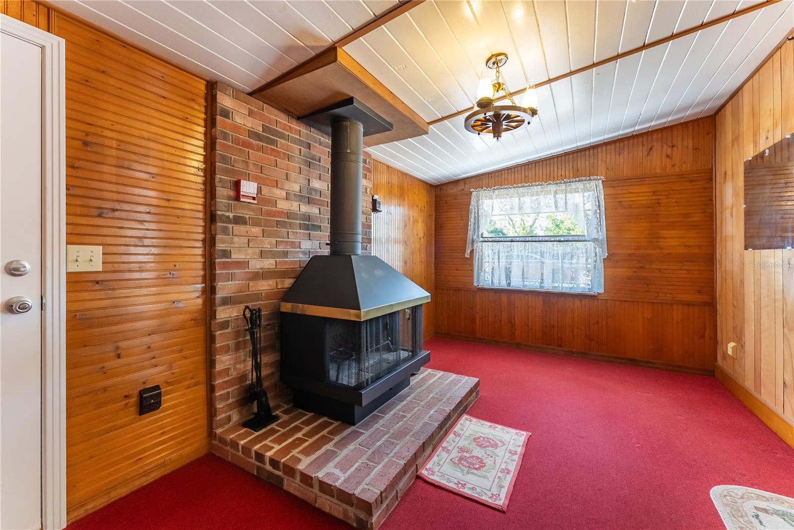 PEACH LAKE MANOR - Residential