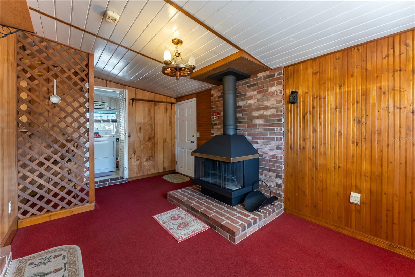 PEACH LAKE MANOR - Residential