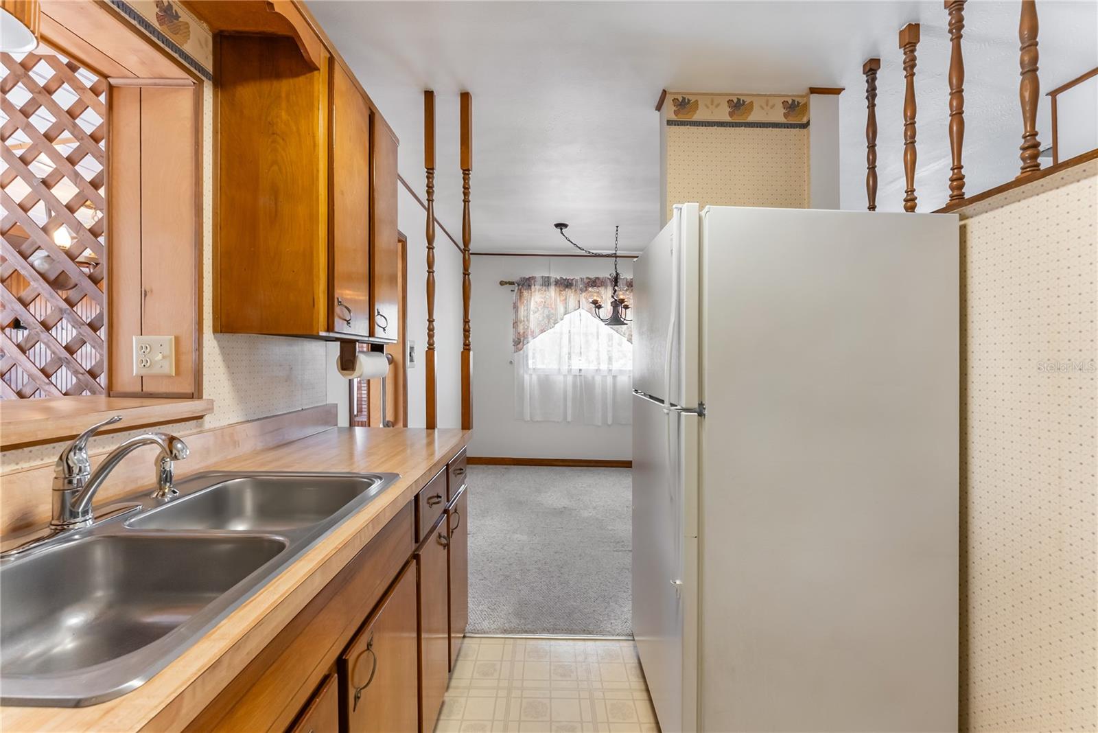 PEACH LAKE MANOR - Residential