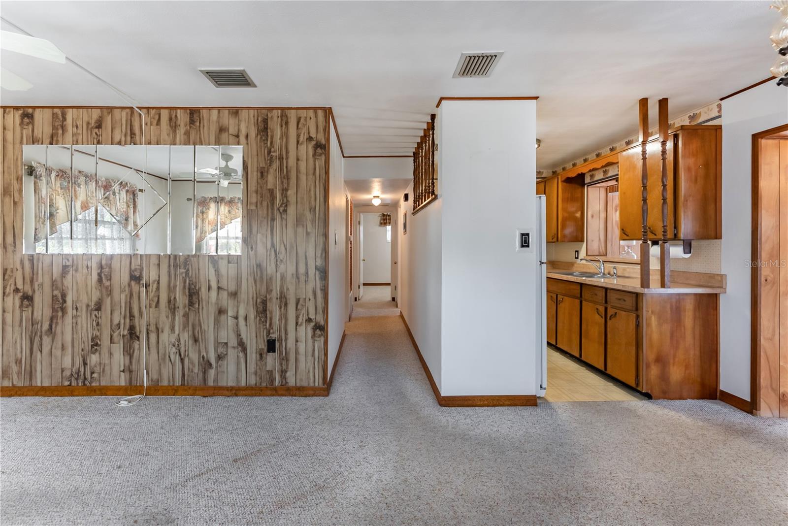 PEACH LAKE MANOR - Residential