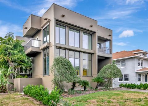 825 BAYSHORE BOULEVARD 1/2 TAMPA FL 33606